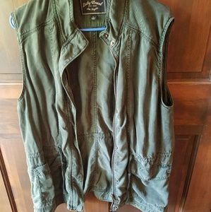 Lucky Brand utility cargo vest